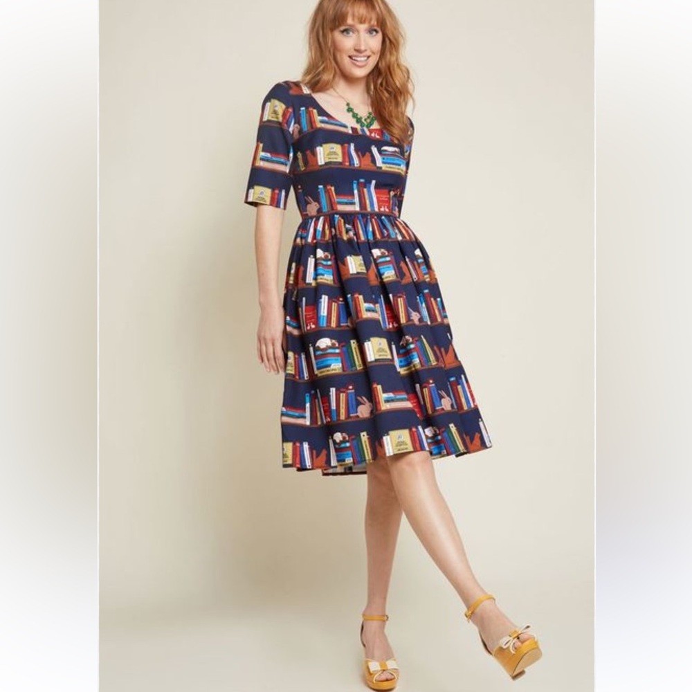 Collectif | Dresses |Collectif Vintage
Library Bookshelf Print